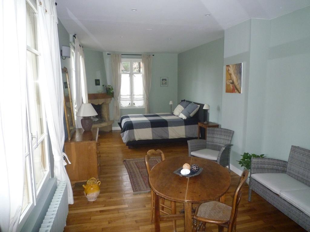 Chambre D'Hote La Bacotterie Bois-le-Roi  Zimmer foto